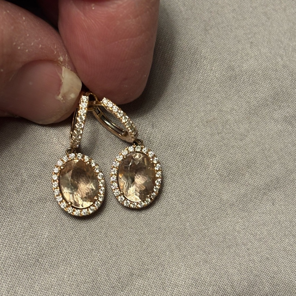 Rose gold, diamonds surrounding, and morganite earrings, 14k - Picture 2 of 5